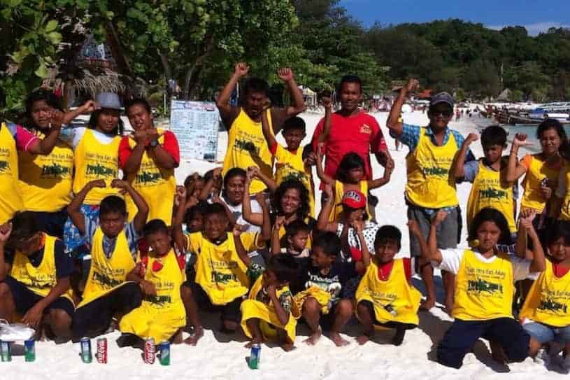 Koh Lipe cleaning beaches